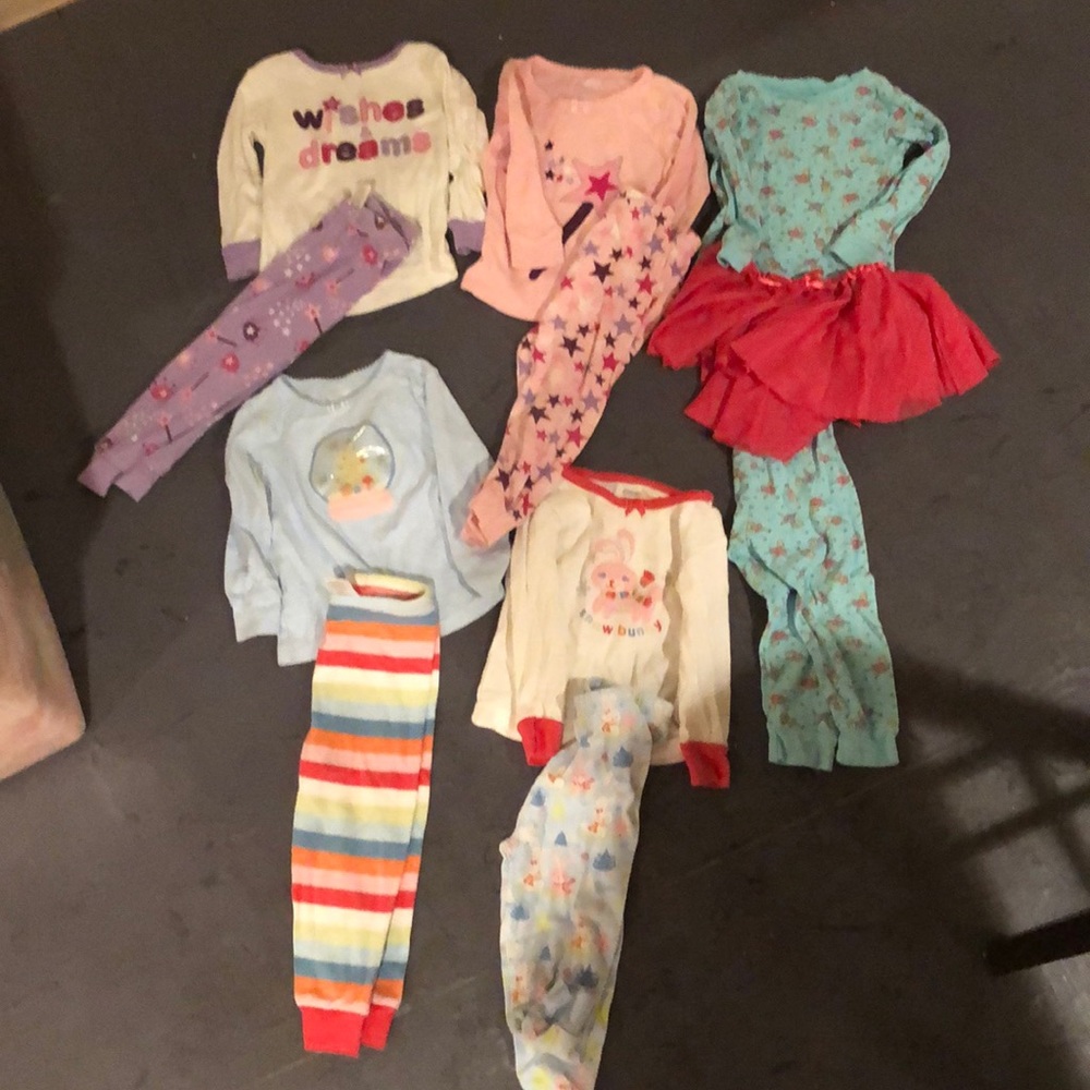 Gymboree/baby gap girls PJ lot.